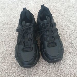 All Black tennis shoes